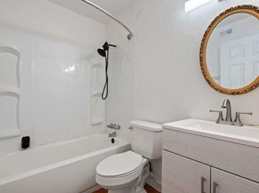 300 E Croslin ST 106, Austin TX 78752