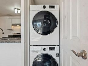 300 E Croslin ST 106, Austin TX 78752