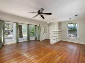 1910 W 33rd ST, Austin TX 78703