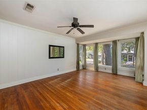 1910 W 33rd ST, Austin TX 78703