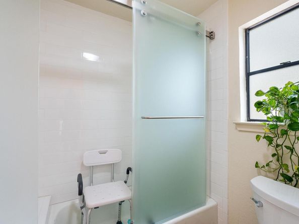6033 Mount Bonnell CV, Austin TX 78731