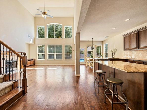1824 Wolf Dancer, Leander TX 78641