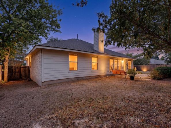 906 Hollow Trail CT, Round Rock TX 78664