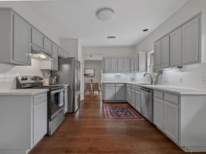 8910 Spicebrush DR, Austin TX 78759