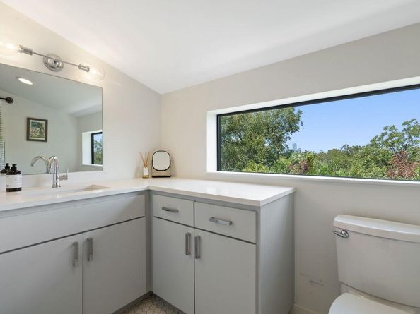 2118 Glendale PL 1, Austin TX 78704
