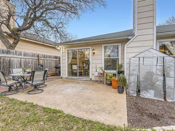 2009 Kaiser DR, Austin TX 78748