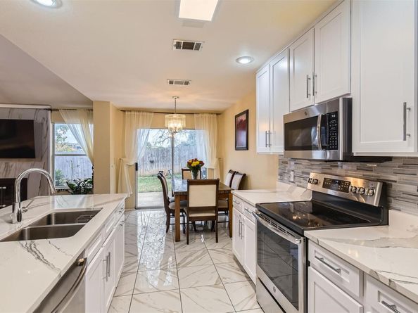 2009 Kaiser DR, Austin TX 78748