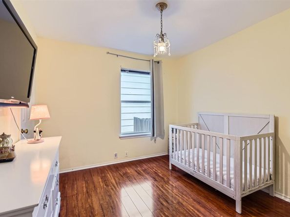 2009 Kaiser DR, Austin TX 78748