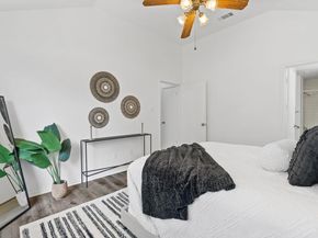 800 Saunders DR, Round Rock TX 78664