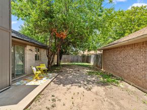 800 Saunders DR, Round Rock TX 78664