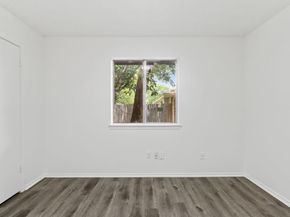 800 Saunders DR, Round Rock TX 78664