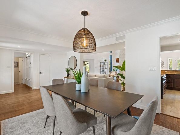 9112 Balcones Club DR, Austin TX 78750