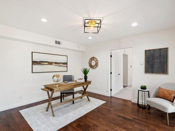 9112 Balcones Club DR, Austin TX 78750