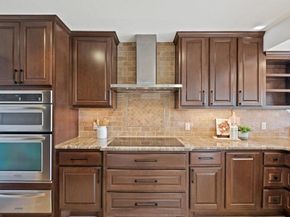 9112 Balcones Club DR, Austin TX 78750