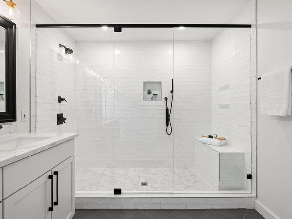 9112 Balcones Club DR, Austin TX 78750