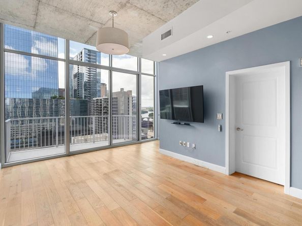360 Nueces ST 1611, Austin TX 78701