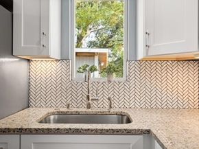 1183 Coleto ST, Austin TX 78702