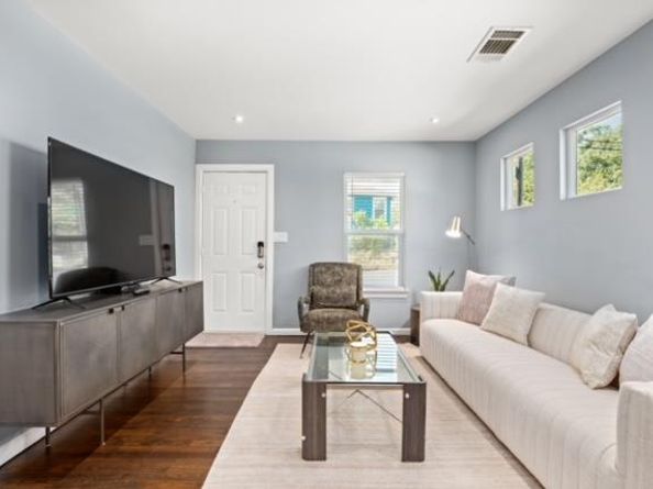 1183 Coleto ST, Austin TX 78702