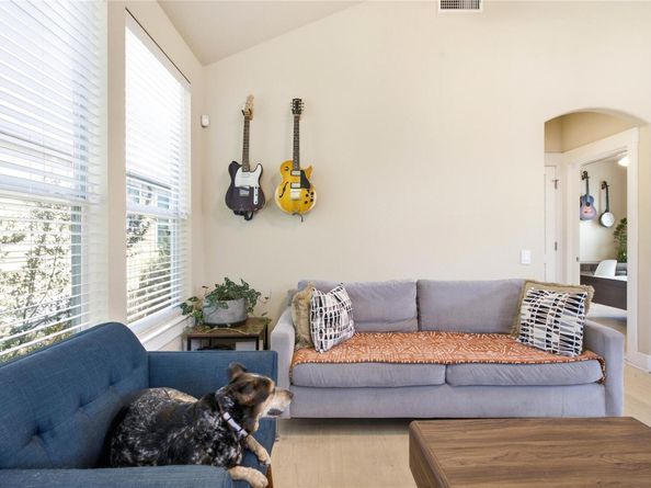 1601 Miriam Ave 213, Austin TX 78702
