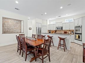 625 Robin Dale CT, Lakeway TX 78734