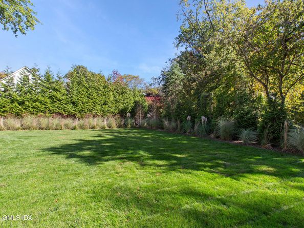 37 Midbrook Lane, Old Greenwich CT 06870