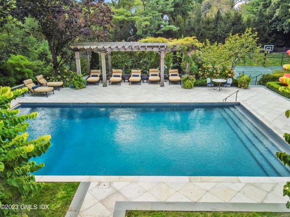 2 Winding Lane, Greenwich CT 06831