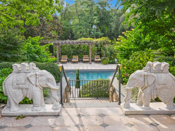 2 Winding Lane, Greenwich CT 06831