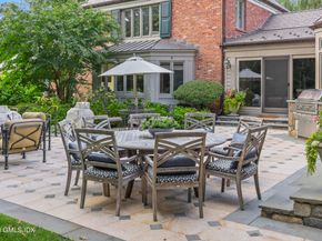 2 Winding Lane, Greenwich CT 06831