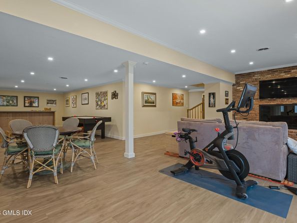 2 Winding Lane, Greenwich CT 06831