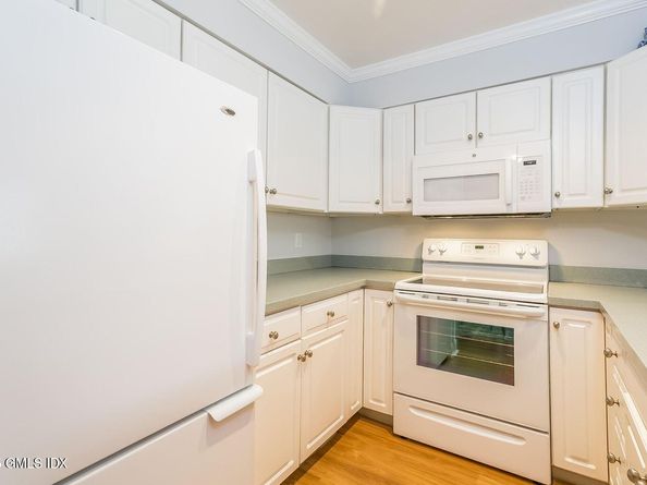 1465 E Putnam Avenue 301, Old Greenwich CT 06870