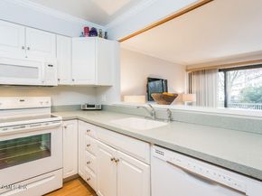1465 E Putnam Avenue 301, Old Greenwich CT 06870