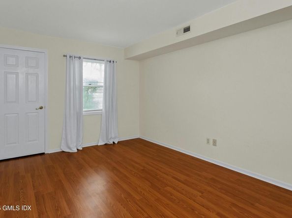 351 Pemberwick Road 111, Greenwich CT 06831