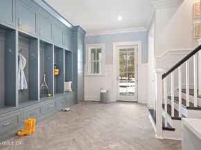 928 West Road, New Canaan CT 06840