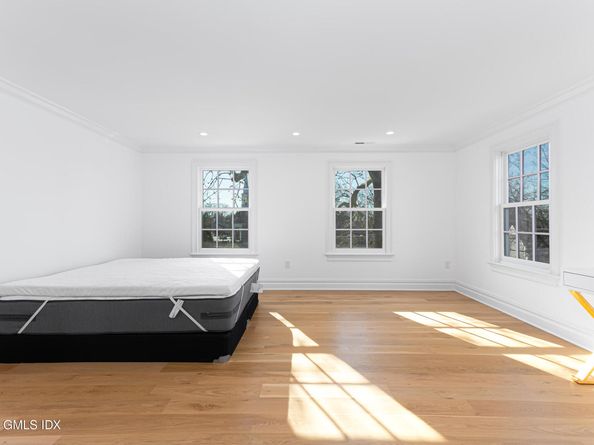 3 Finney Knoll Lane, Riverside CT 06878