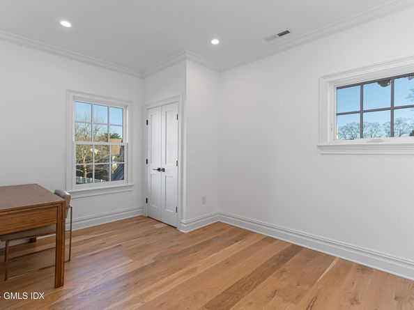 3 Finney Knoll Lane, Riverside CT 06878