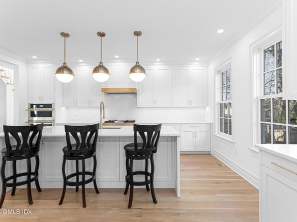 3 Finney Knoll Lane, Riverside CT 06878