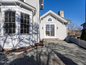 3 Finney Knoll Lane, Riverside CT 06878