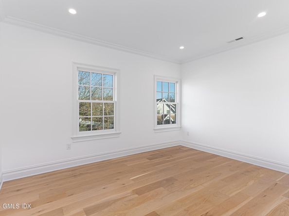 3 Finney Knoll Lane, Riverside CT 06878