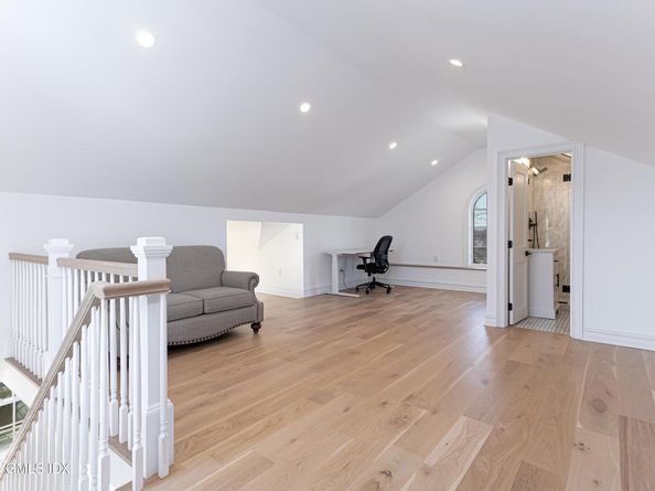 3 Finney Knoll Lane, Riverside CT 06878
