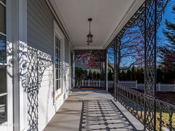 3 Finney Knoll Lane, Riverside CT 06878
