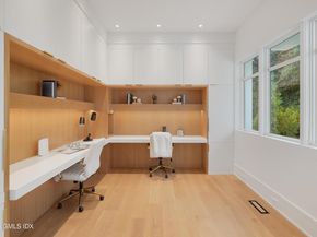 25 Dialstone Lane, Riverside CT 06878