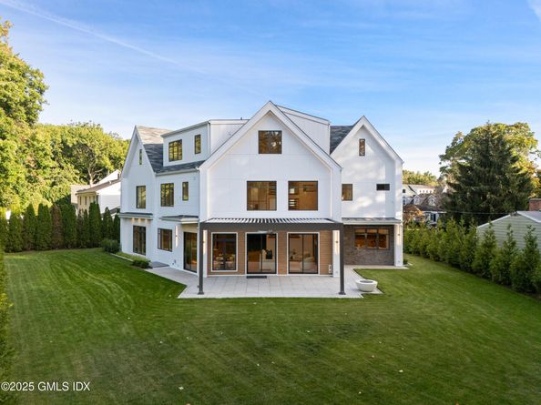 25 Dialstone Lane, Riverside CT 06878
