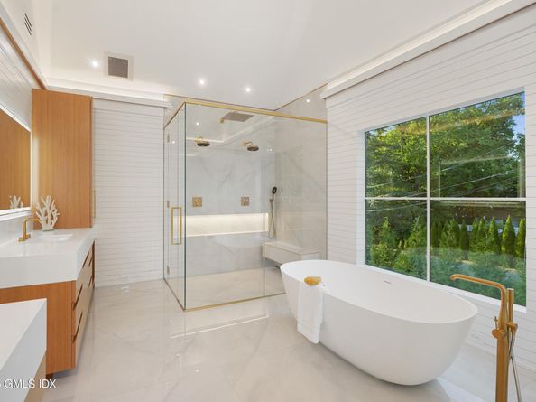 25 Dialstone Lane, Riverside CT 06878