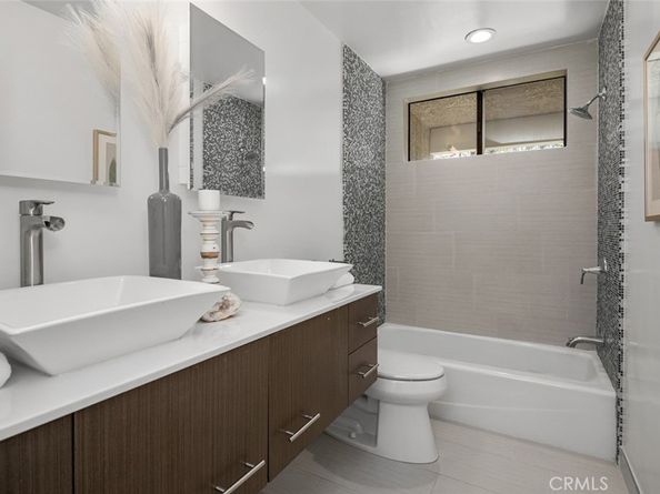 933 Meadowlark Drive, Laguna Beach CA 92651