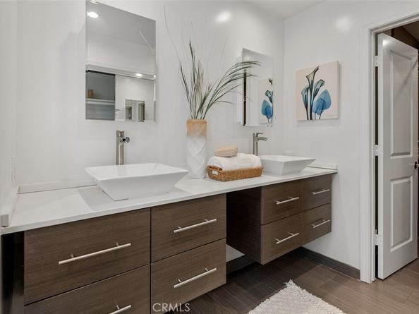933 Meadowlark Drive, Laguna Beach CA 92651