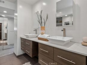 933 Meadowlark Drive, Laguna Beach CA 92651