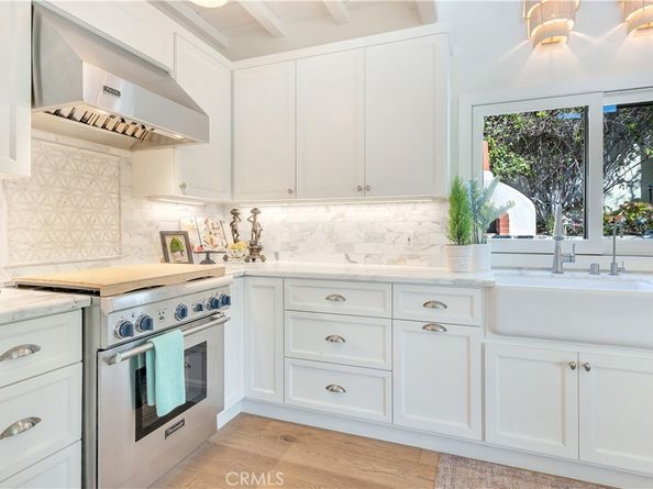 802 Rembrandt Drive, Laguna Beach CA 92651