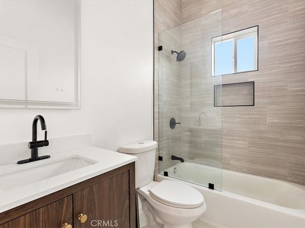 642 E Fairview Boulevard, Inglewood CA 90302