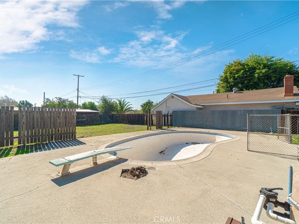 545 W Locust, Ontario CA 91762