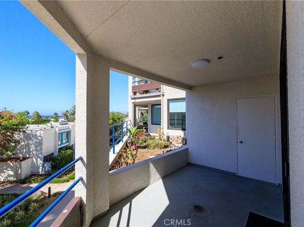 510 The Village 103, Redondo Beach CA 90277